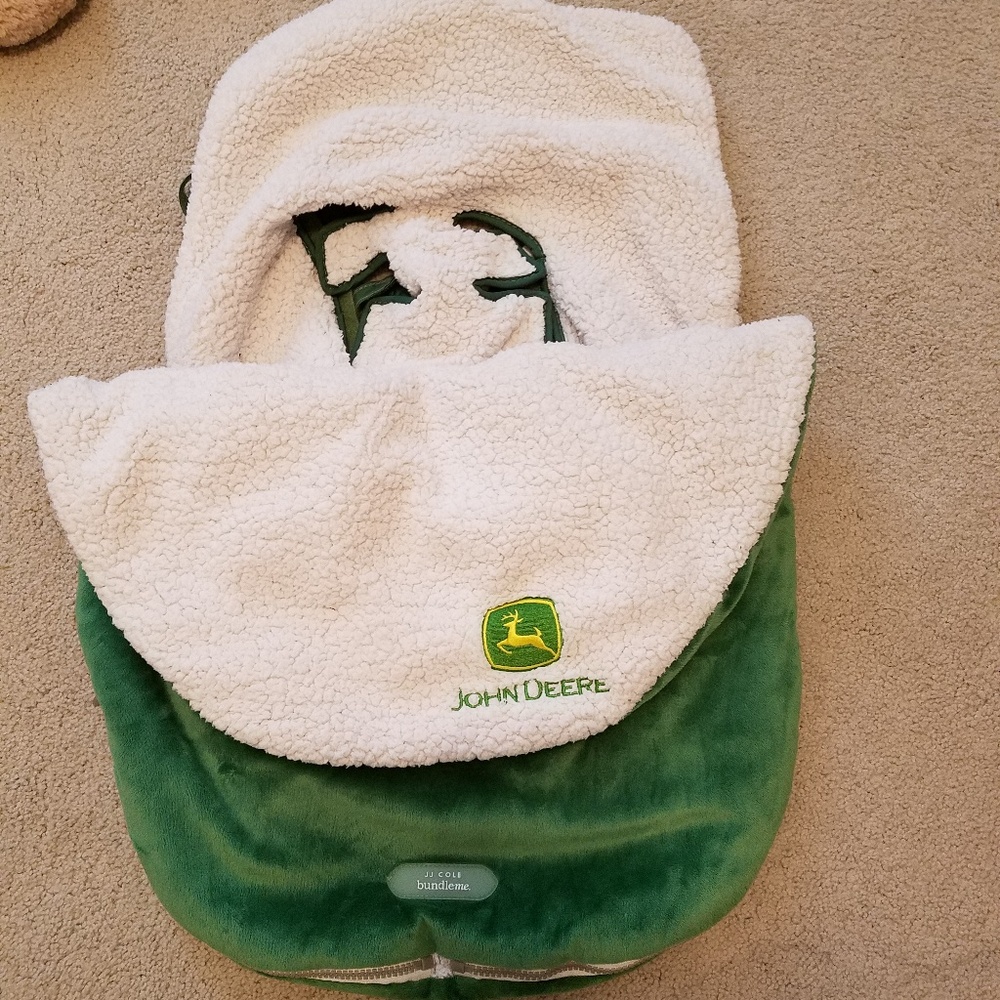 JJ Cole Bundle Me Carseat Cover
